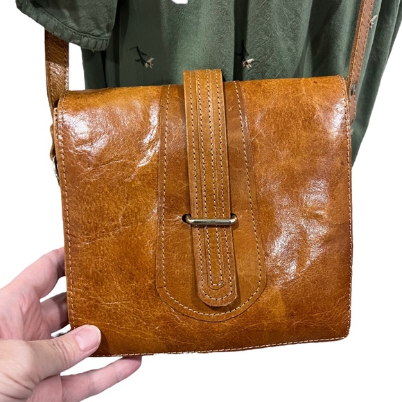 Vintage Cognac Crossbody Purse - Picture 4 of 12